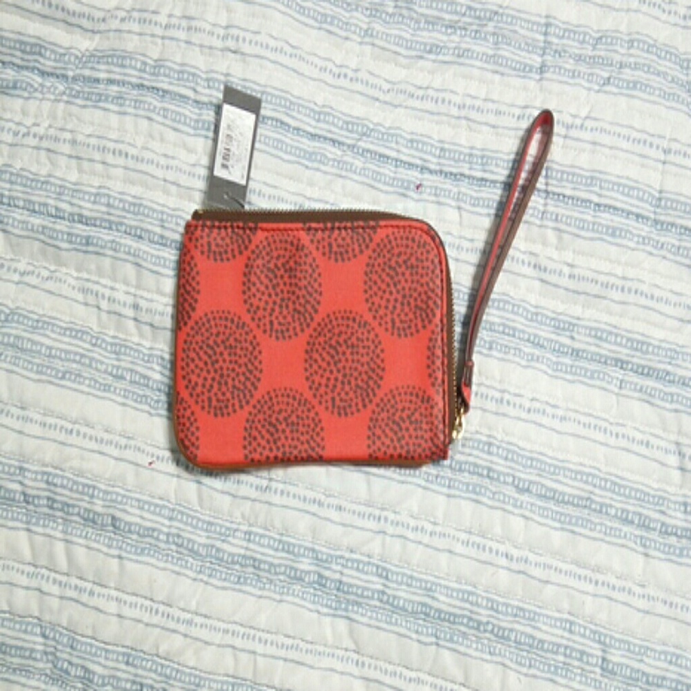 Fossil wristlet
